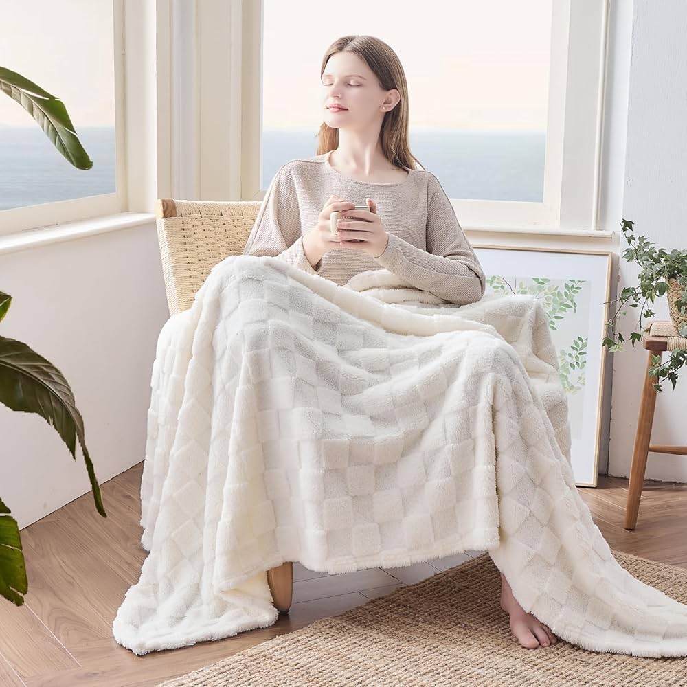 Amazon.com: NEWCOSPLAY Super Soft Throw Blanket Ivory